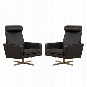 Pair of black leather recliners by Skipper, 1980s