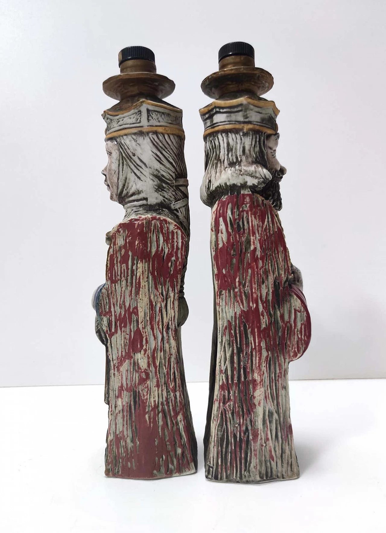 Coppia di bottiglie da liquore in ceramica raffiguranti un re e una regina, anni '60 2