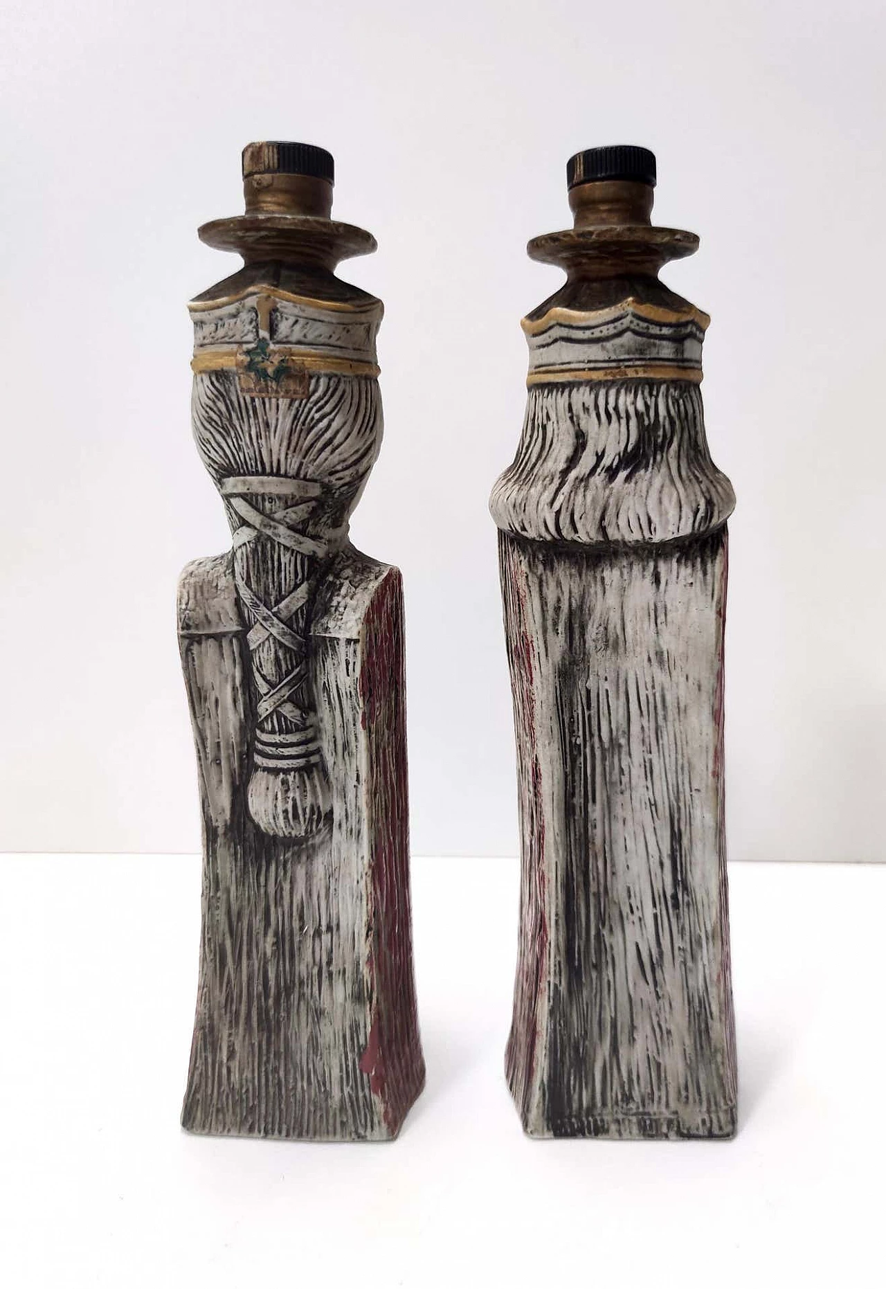 Coppia di bottiglie da liquore in ceramica raffiguranti un re e una regina, anni '60 9