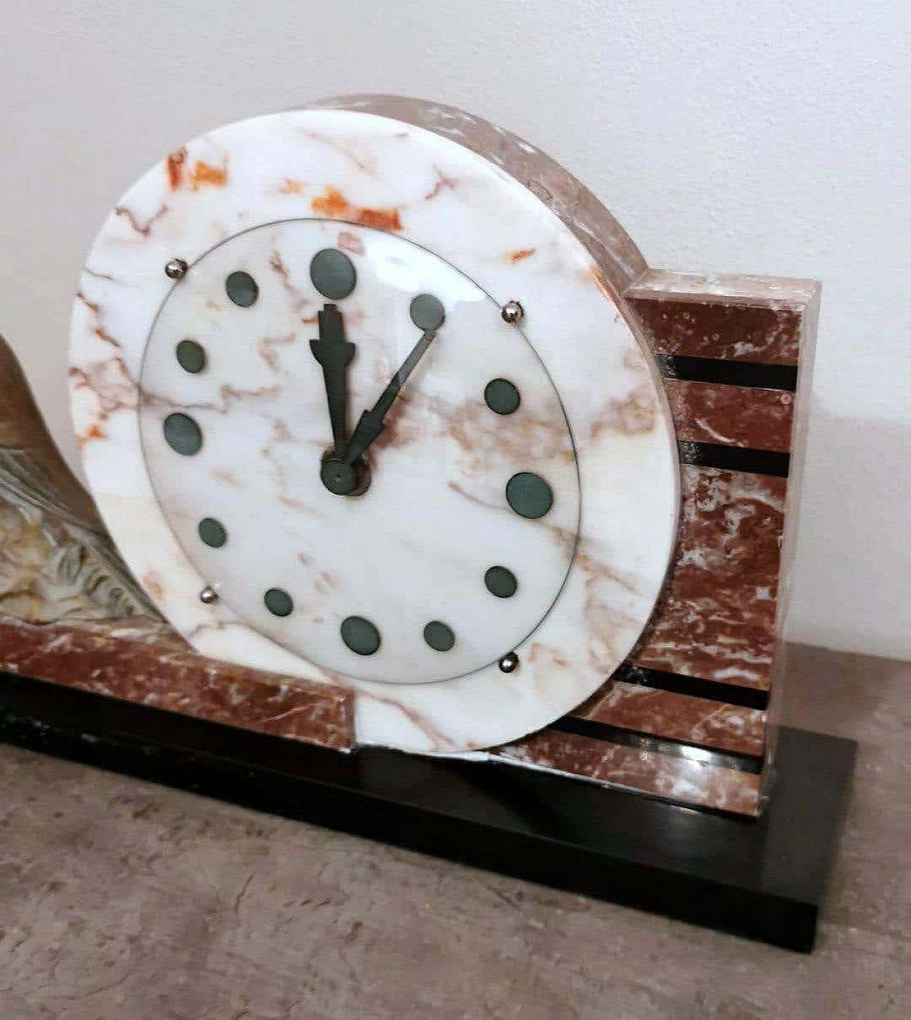 Marble clock with metal bird Art Decò, 1930s 4