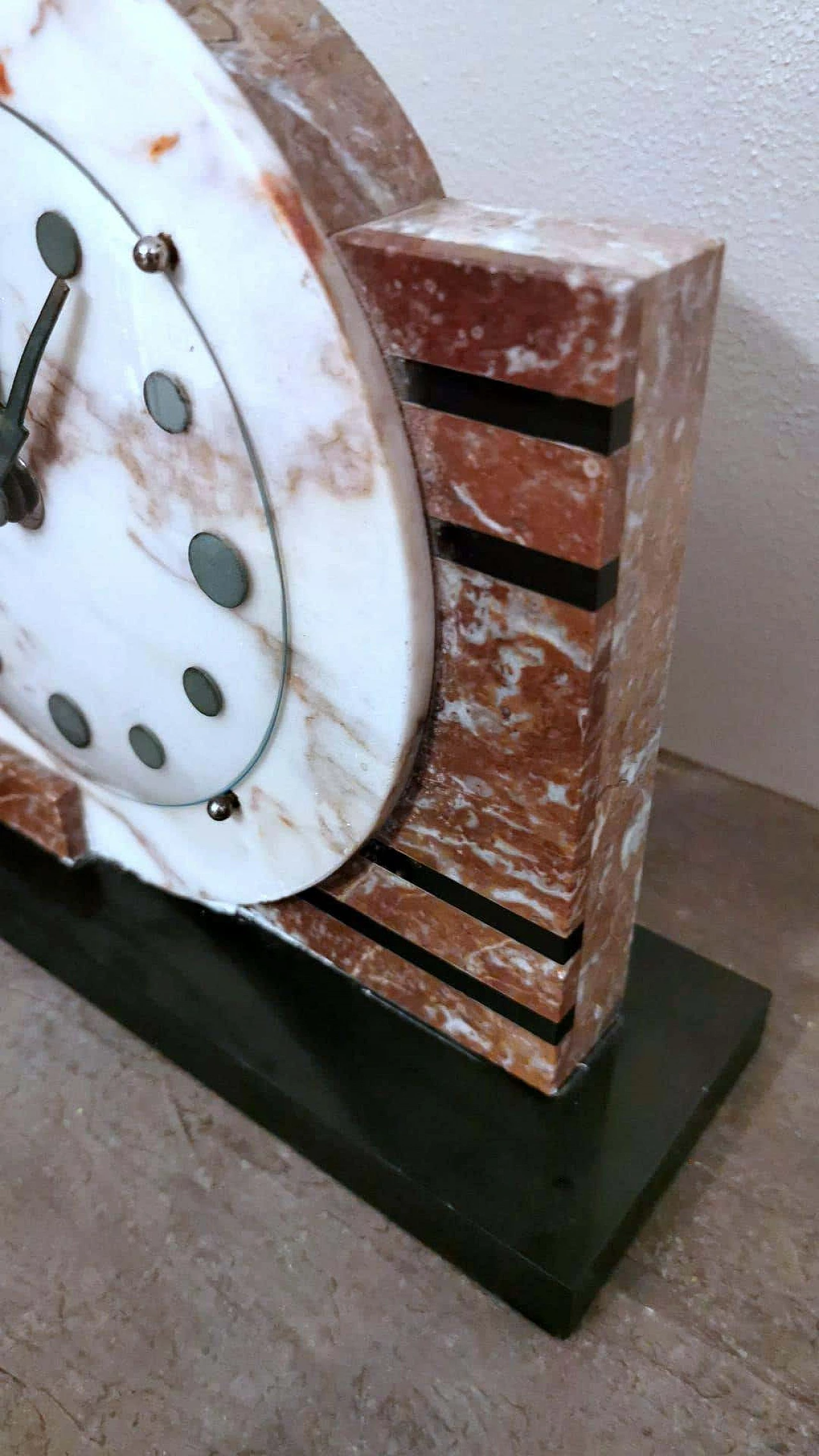 Marble clock with metal bird Art Decò, 1930s 5