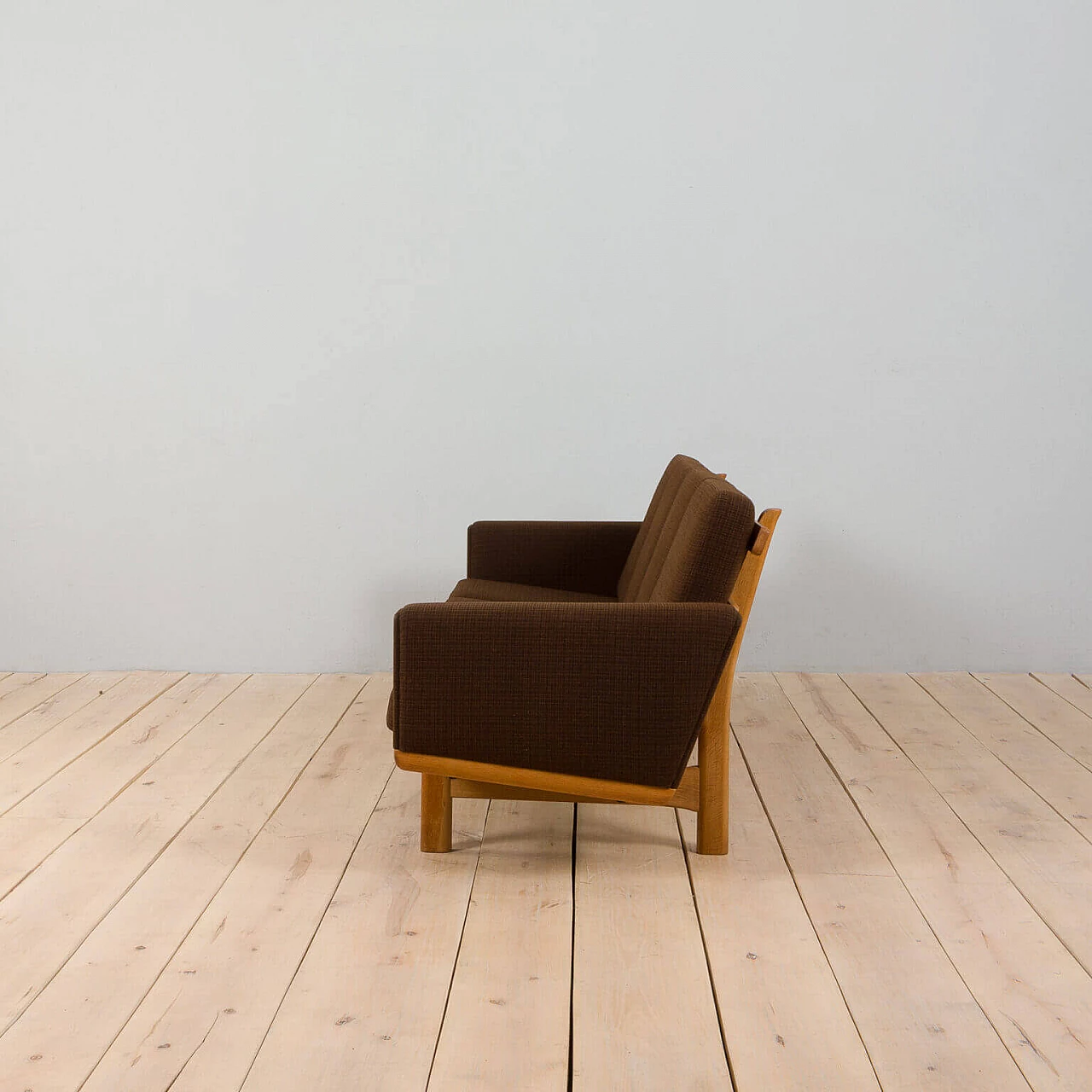 GE-236 four-seater sofa by Hans Wegner for Getama, 1950s 8