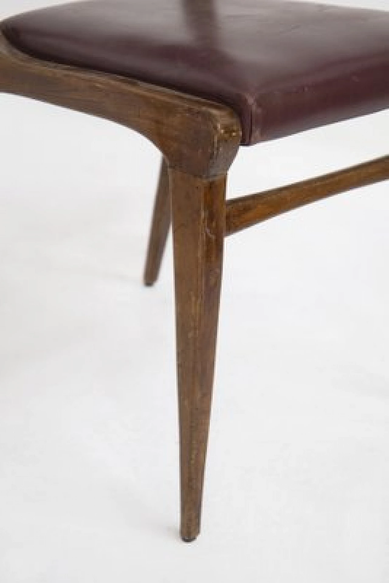 6 Sedie in legno e pelle rossa attribuite a Carlo De Carli, anni '50 11