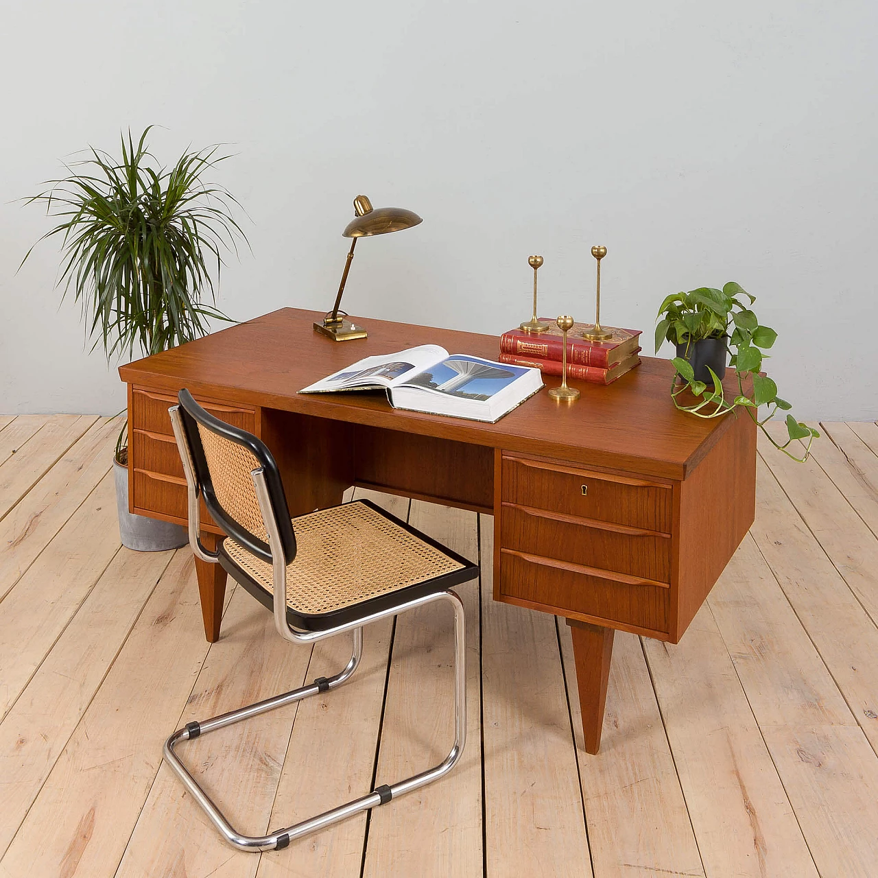 Danish teak desk in the style of Illum Wikkelso, 1960s 1