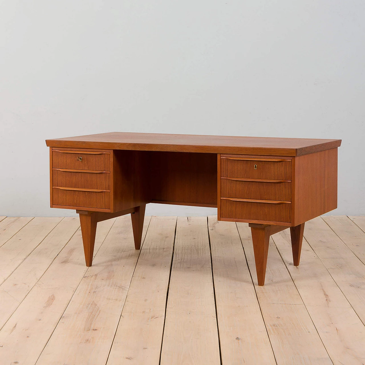 Danish teak desk in the style of Illum Wikkelso, 1960s 3