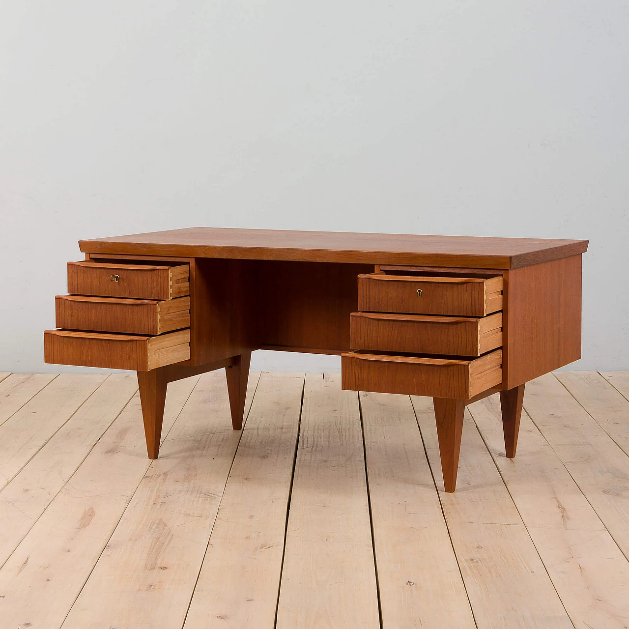 Danish teak desk in the style of Illum Wikkelso, 1960s 4