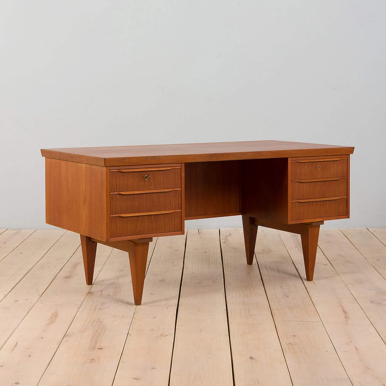 Danish teak desk in the style of Illum Wikkelso, 1960s 6