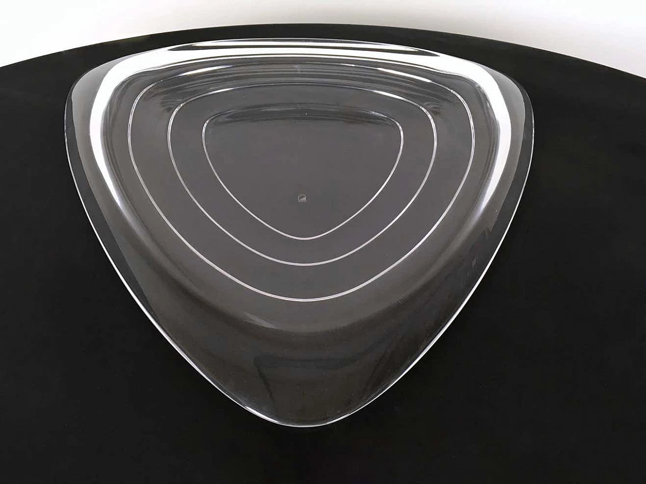 Triangular glass plate by Angelo Mangiarotti for Cristallerie Colle, 1990s 2