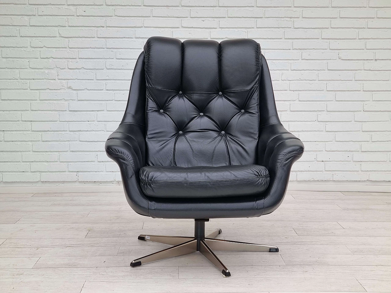Danish black leather swivel armchair, 1970s 2