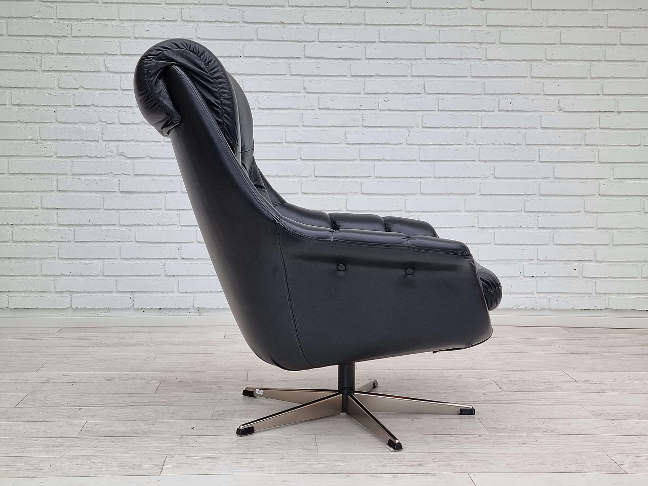Danish black leather swivel armchair, 1970s 4