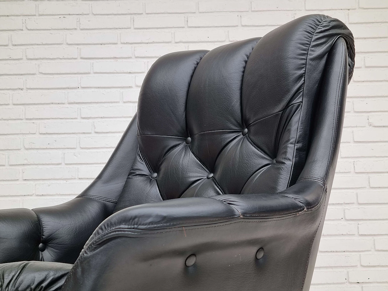 Danish black leather swivel armchair, 1970s 11