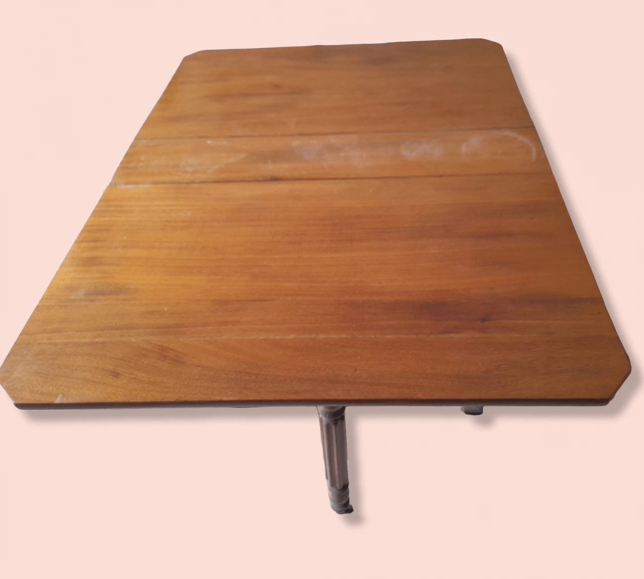 Tavolino pieghevole in legno con gambe tornite, anni '50 2