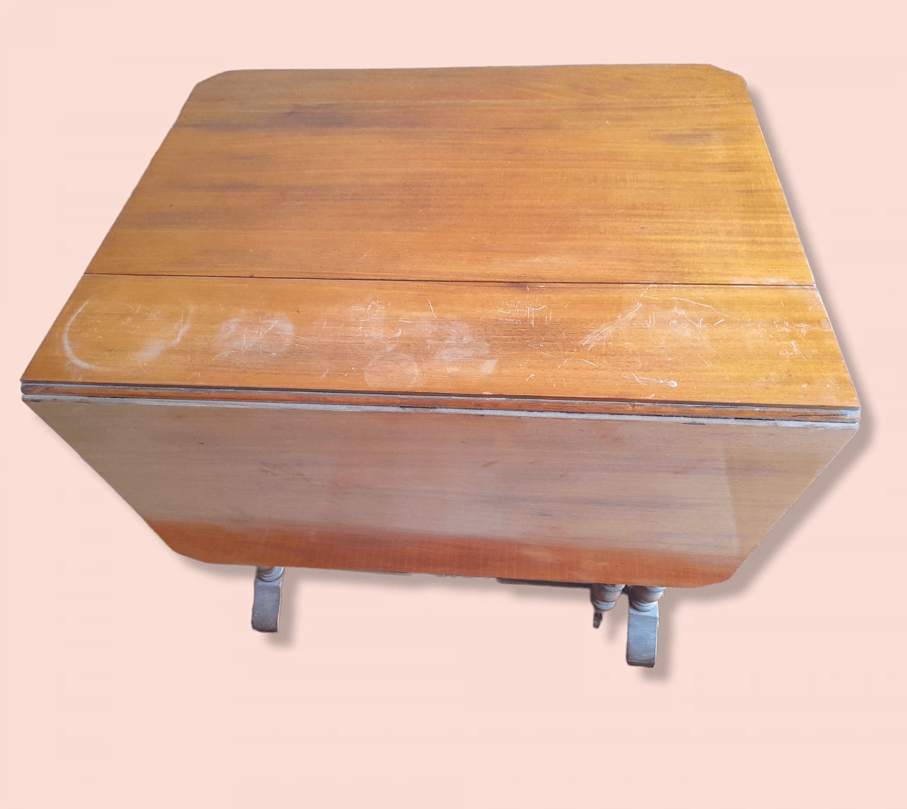 Tavolino pieghevole in legno con gambe tornite, anni '50 5