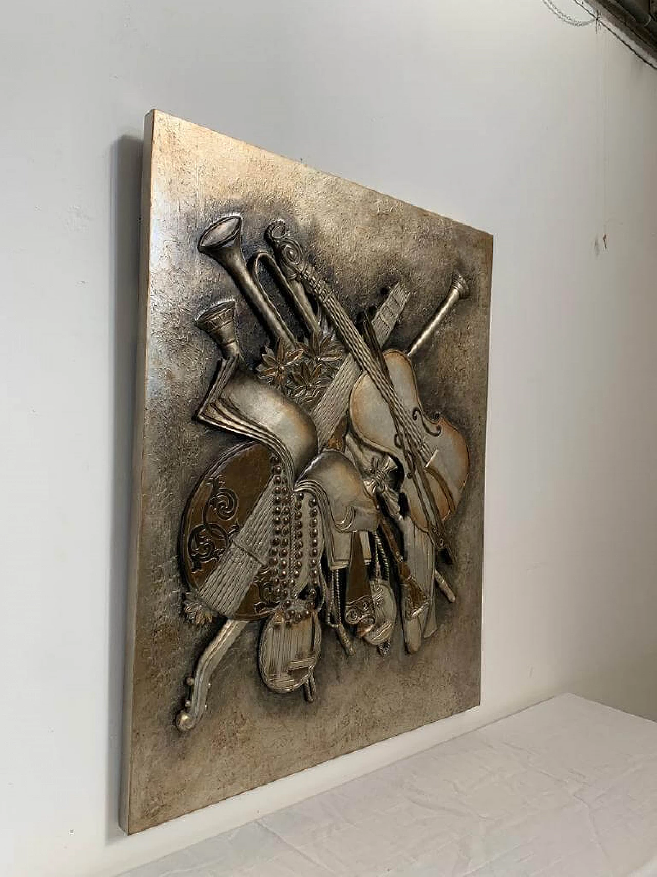 Attra wall decoration in carved resin on wood by Lam Lee, 1990s 3