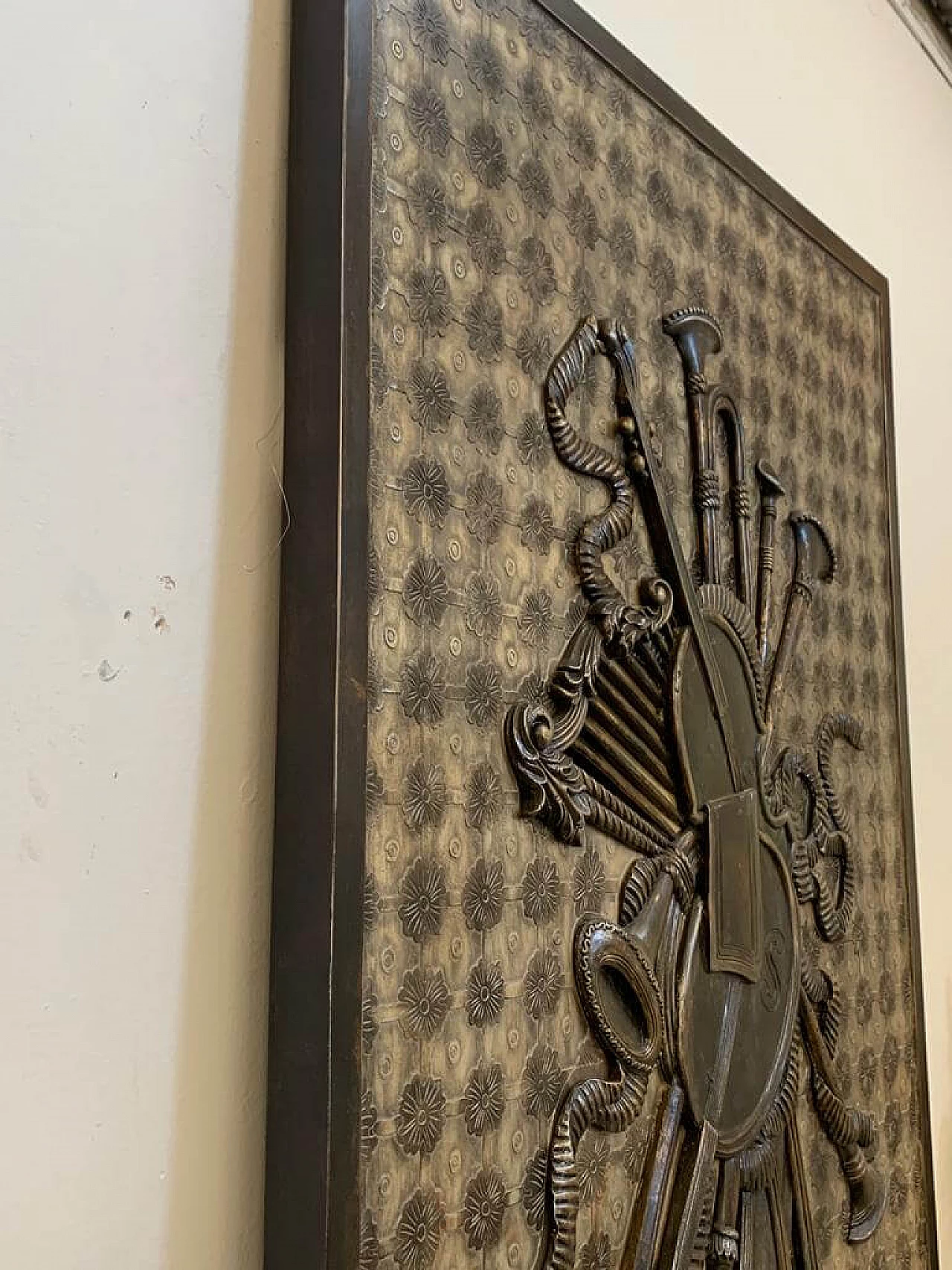 Decorative panel in carved resin on wood by Lam Lee, 1990s 8