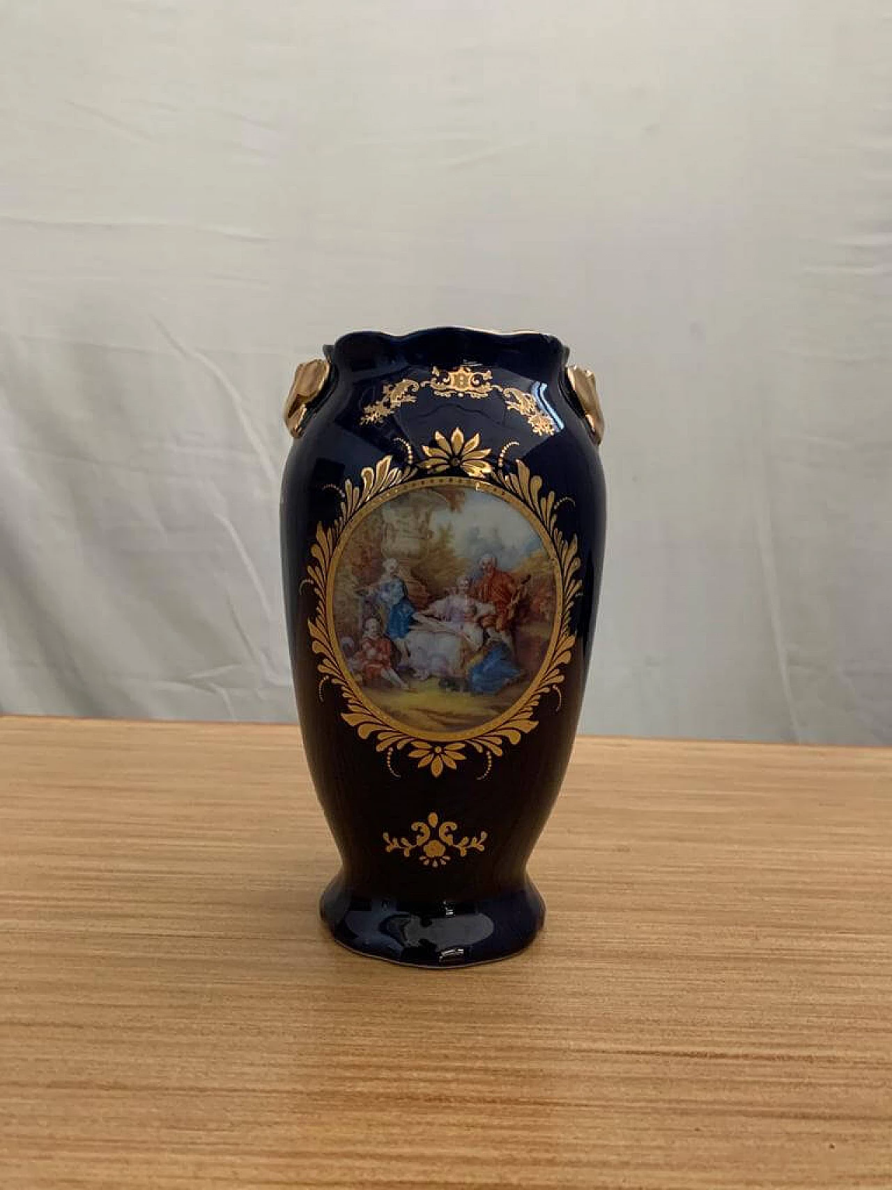 Blue ceramic vase with Napoleon III decoration, late 19th century 4