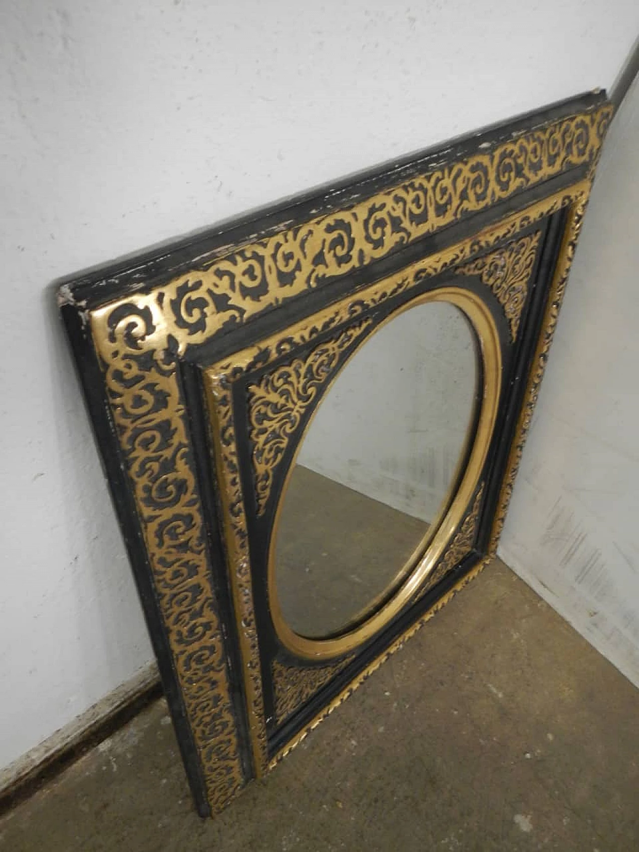 Specchio ovale in cornice rettangolare di abete intarsiato, anni '60 10