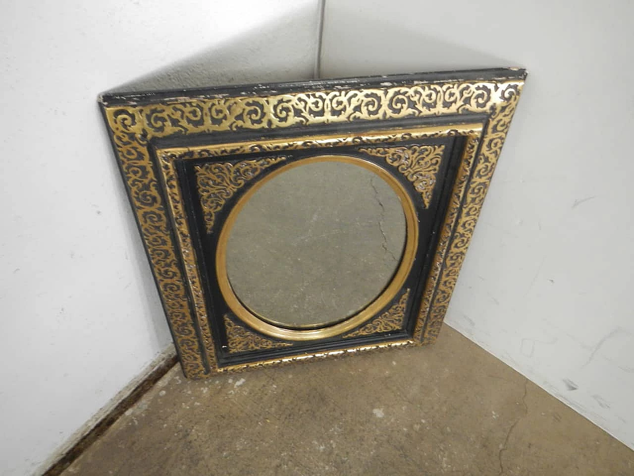 Specchio ovale in cornice rettangolare di abete intarsiato, anni '60 11