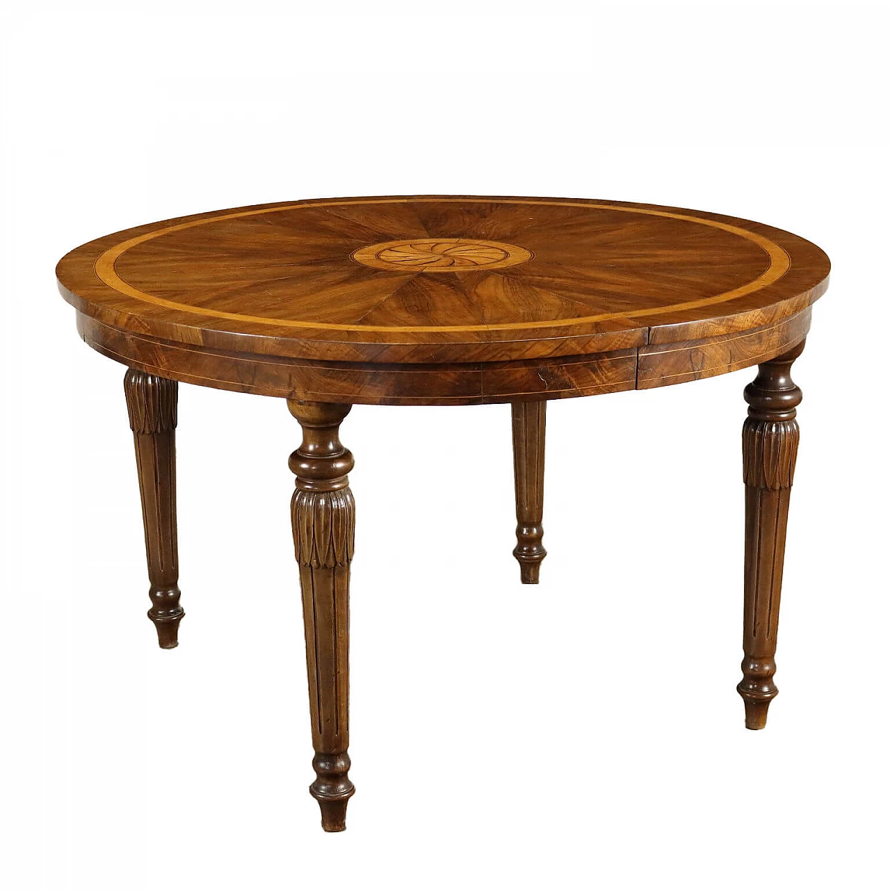 Neoclassical walnut extensible round table, late 18th century 1