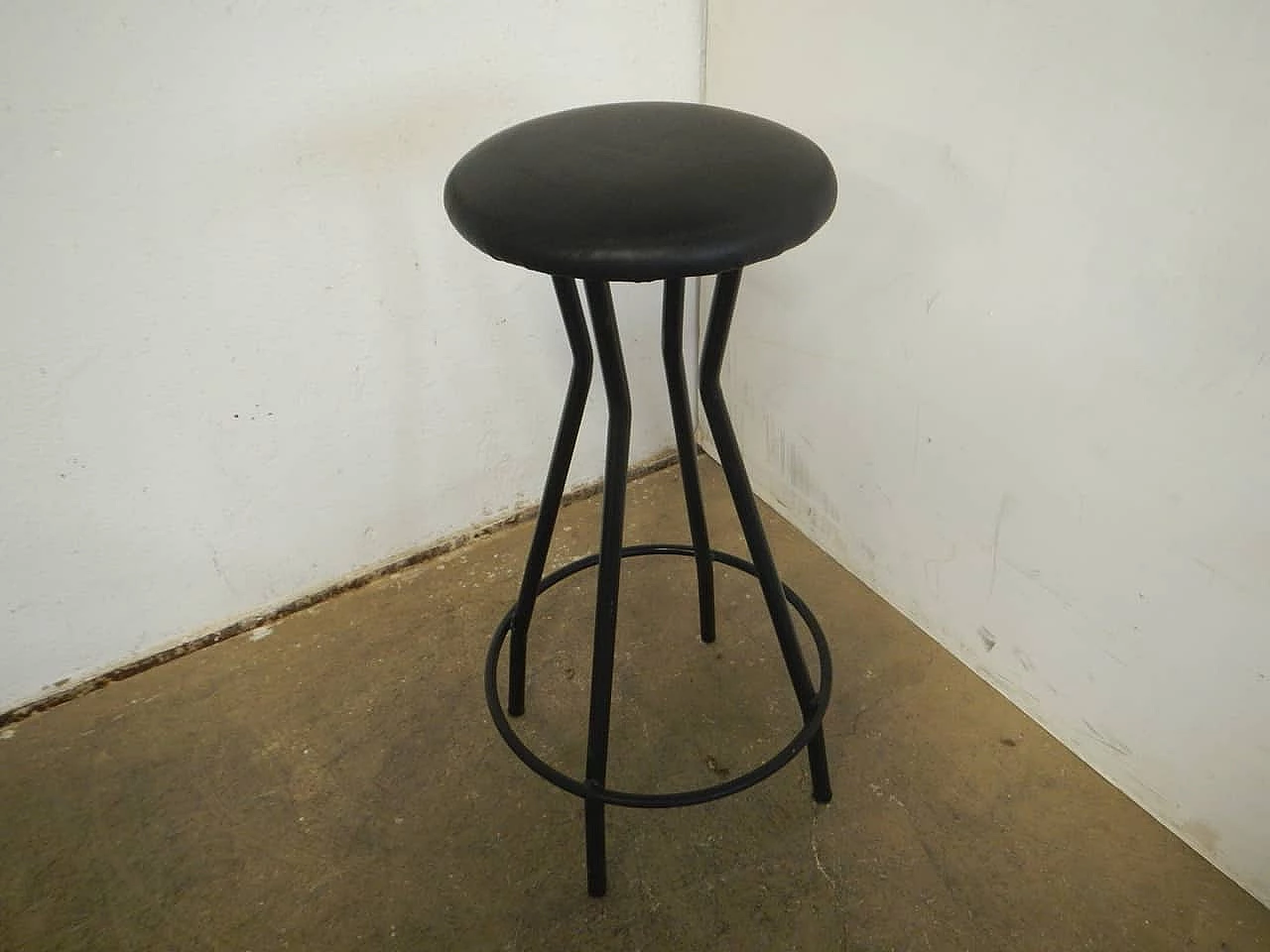 Stationary stool in stained iron and skai, 1990s 8