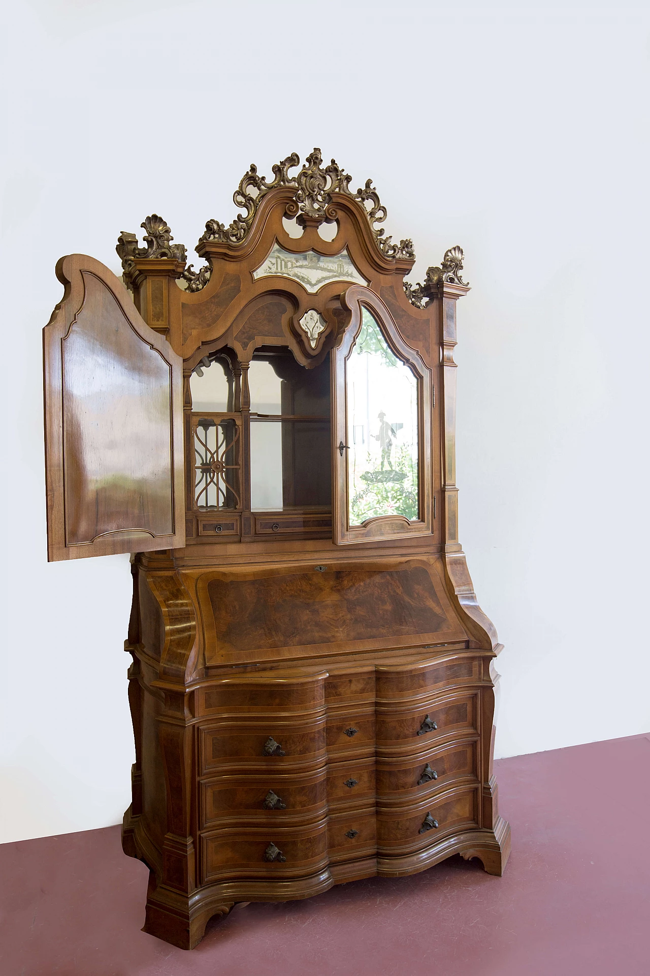 Trumeau in massello di noce e radica di noce con vetri intarsiati di Pietro Colmegna, anni '40 10