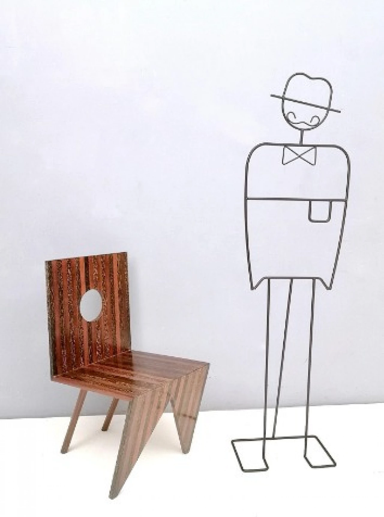 Irregular geometric chair in walnut and beech, 1980s 3