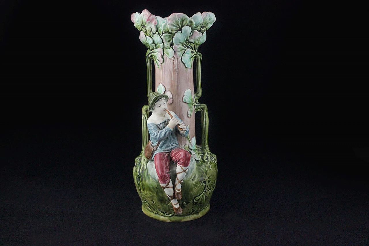 Pair of vases with reliefs of children and foliage in Art Nouveau style, early 20th century 7