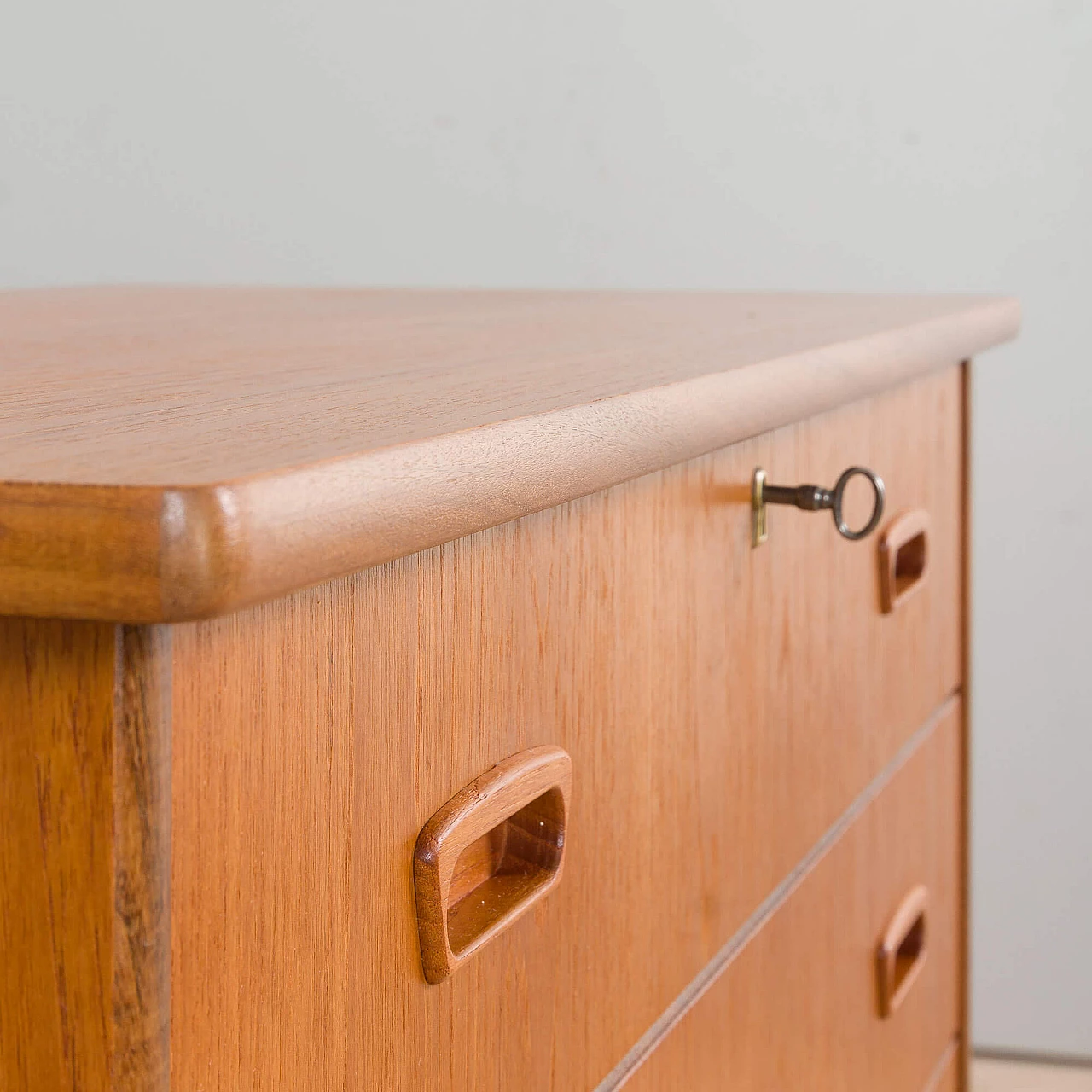 Scandinavian teak dresser with 7 drawers, 1960s 11