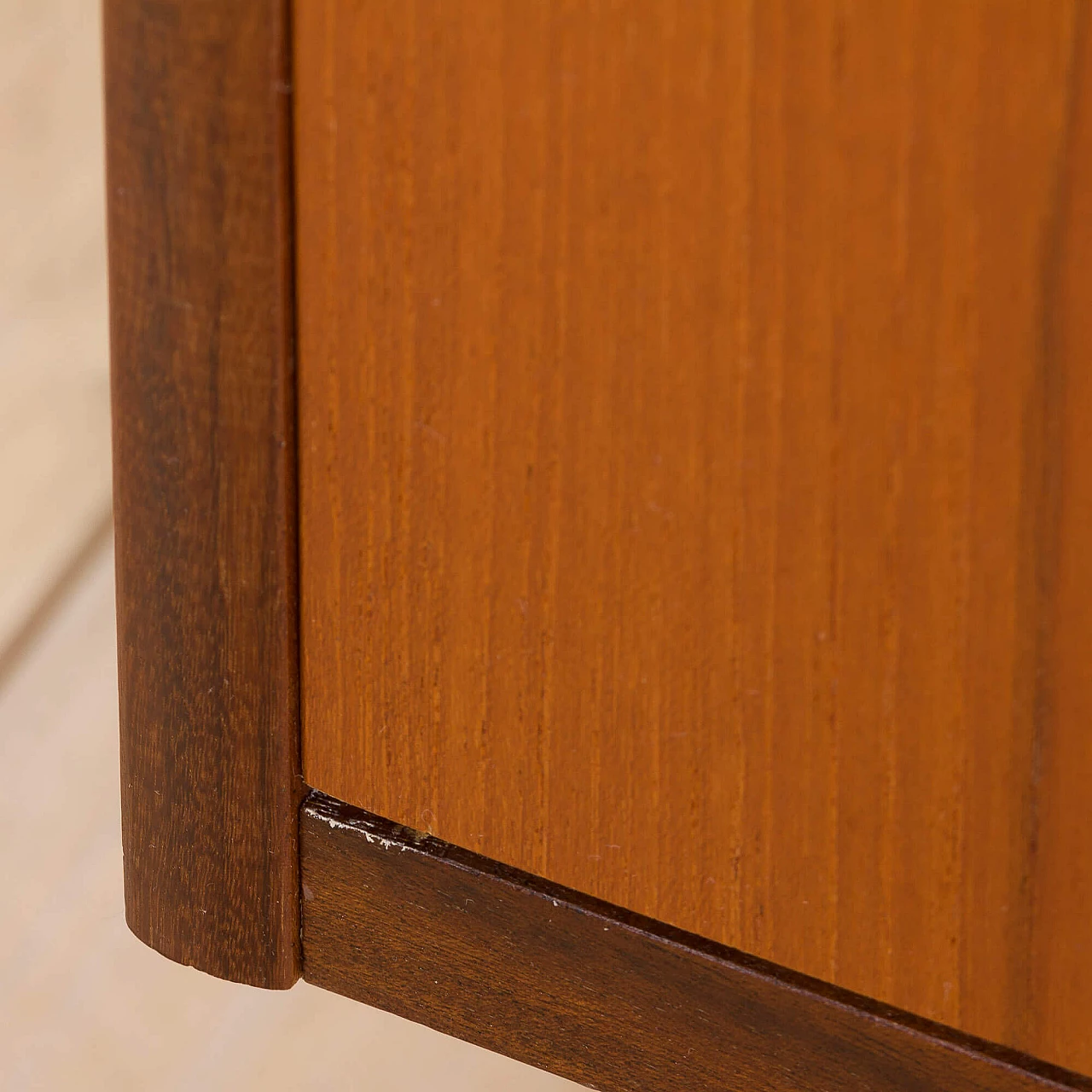 Comò scandinavo in teak con 7 cassetti, anni '60 14