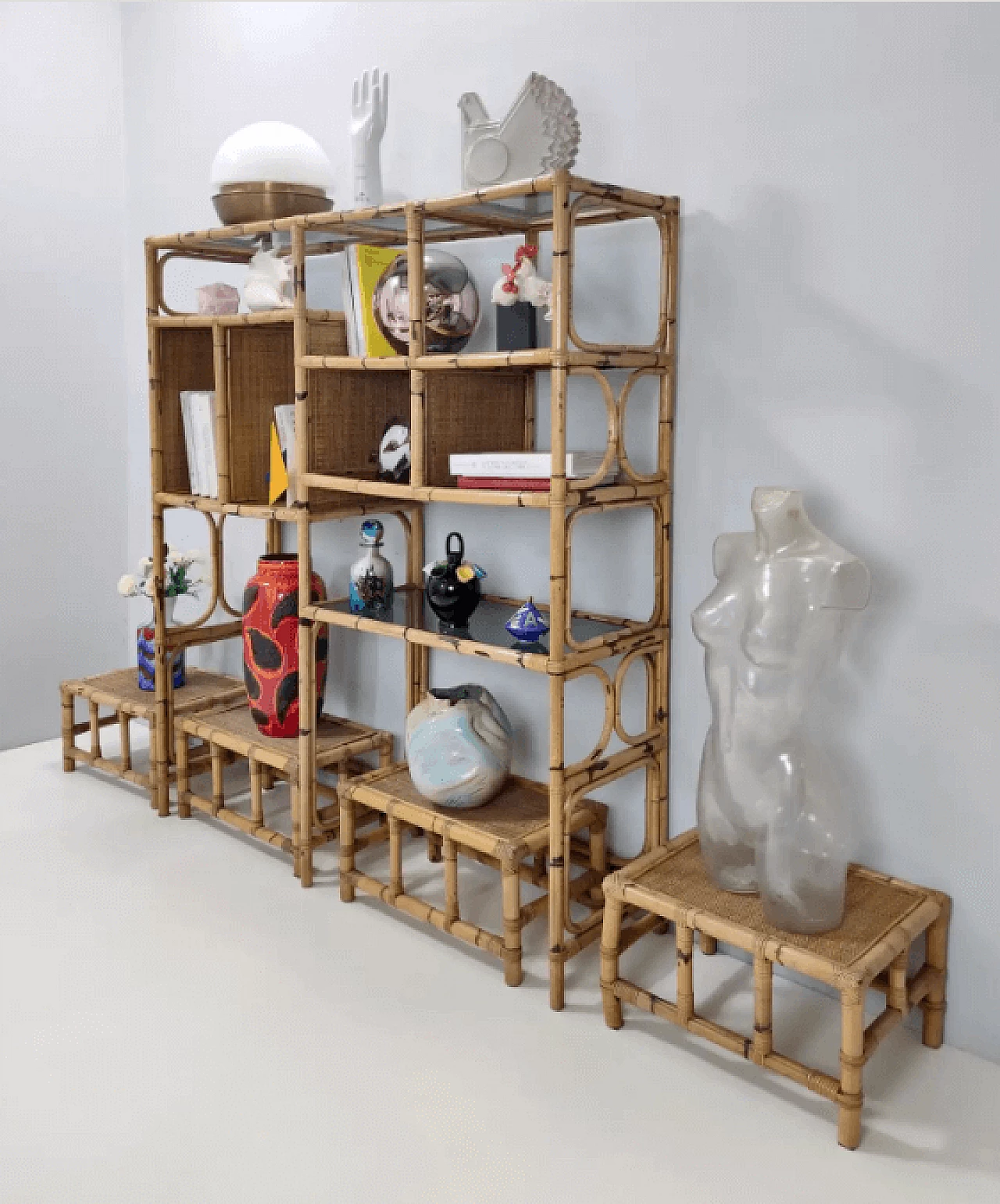 Bamboo bookcase with smoked glass shelves and four stools, 1970s 4