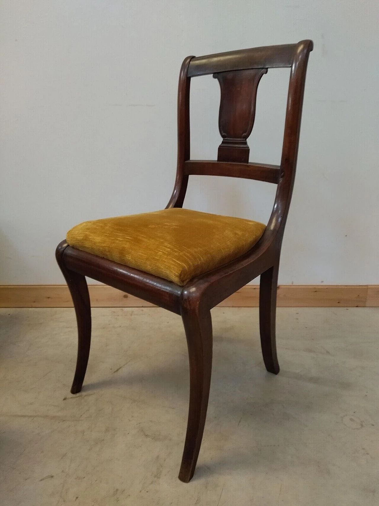 5 Empire-style walnut chairs, early 20th century 12