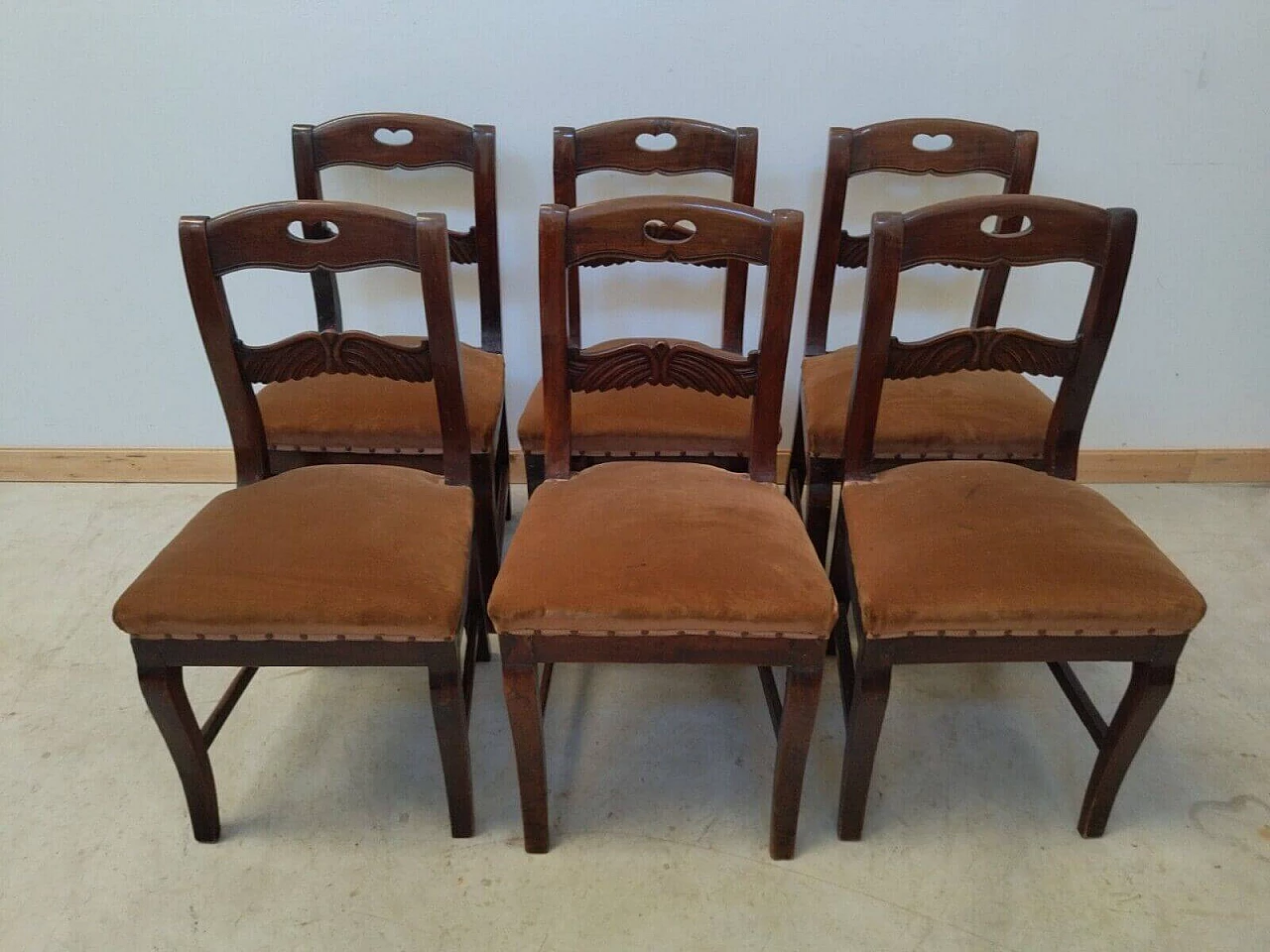 6 Empire-style walnut chairs, early 19th century 4