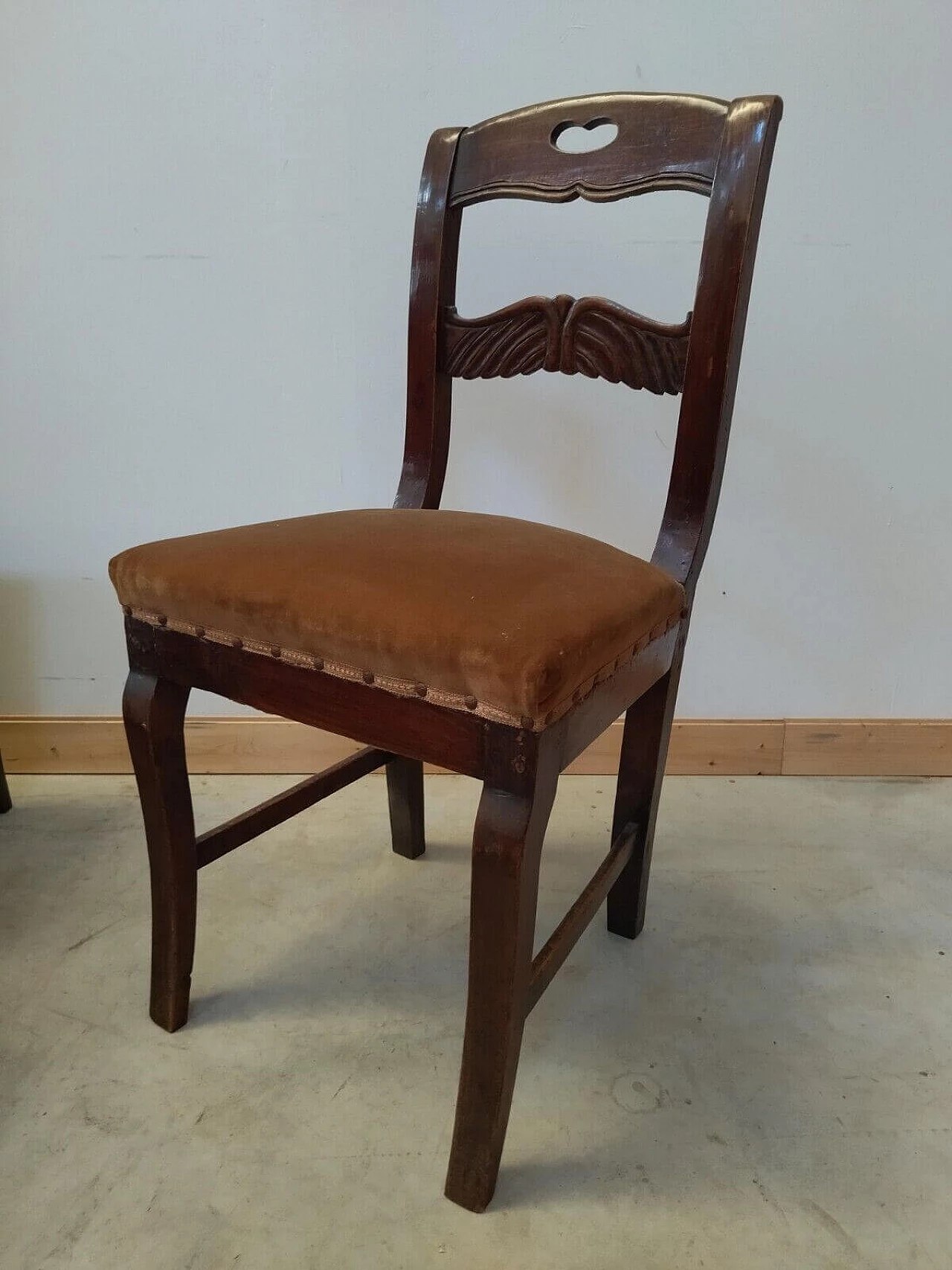 6 Empire-style walnut chairs, early 19th century 8