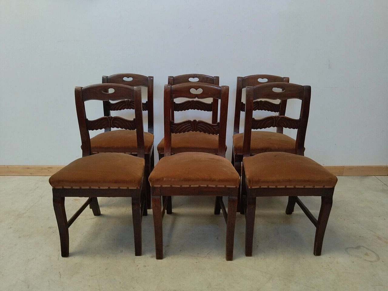 6 Empire-style walnut chairs, early 19th century 12