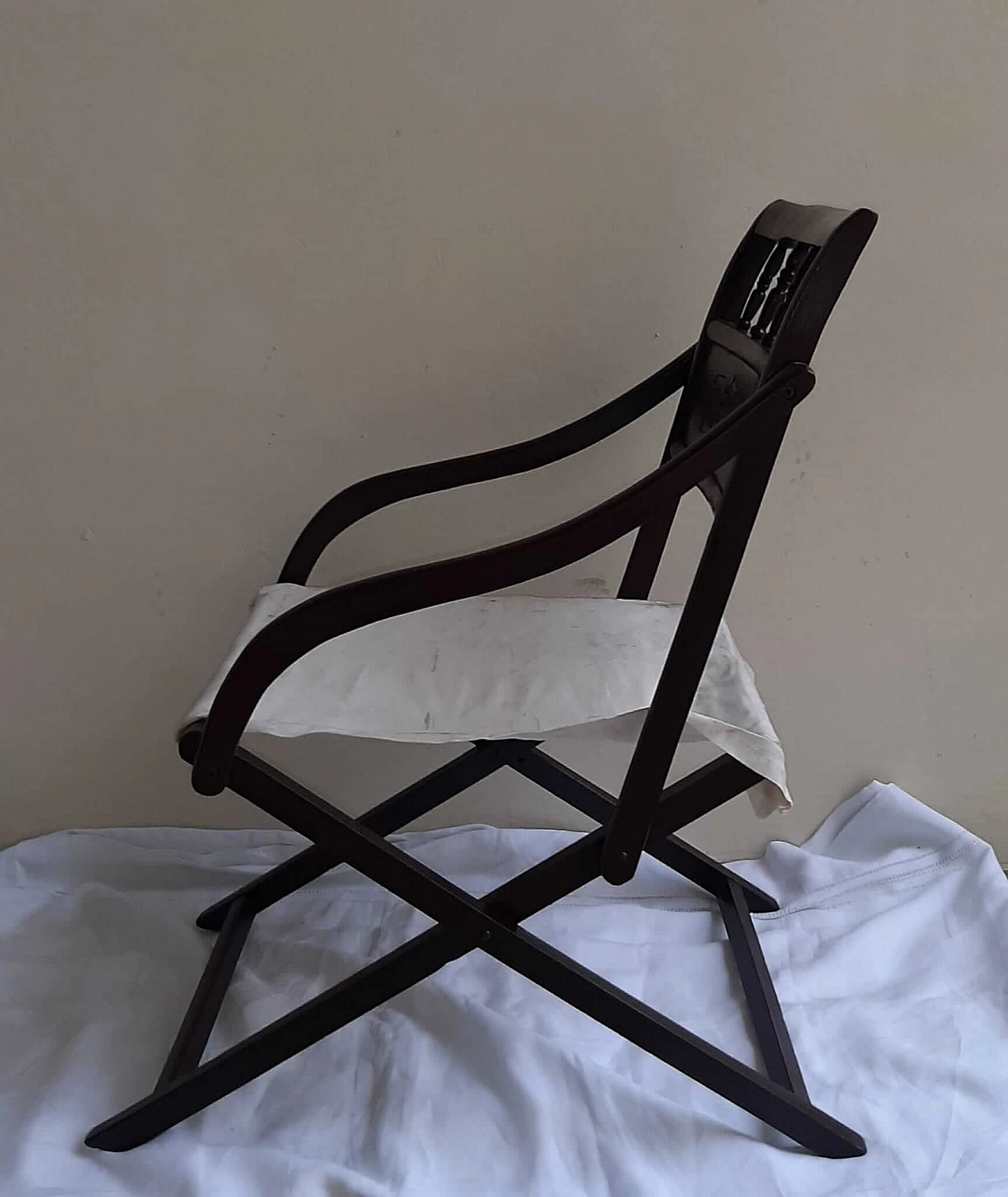 Coppia di sedie cinesi pieghevoli in legno, anni '30 1