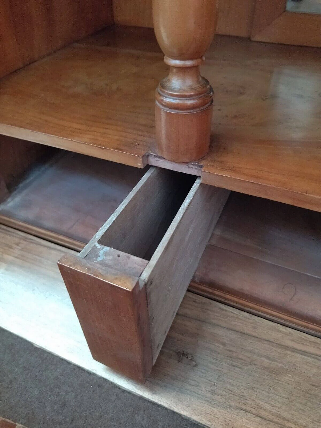 Umbertide walnut flap cabinet, late 19th century 4