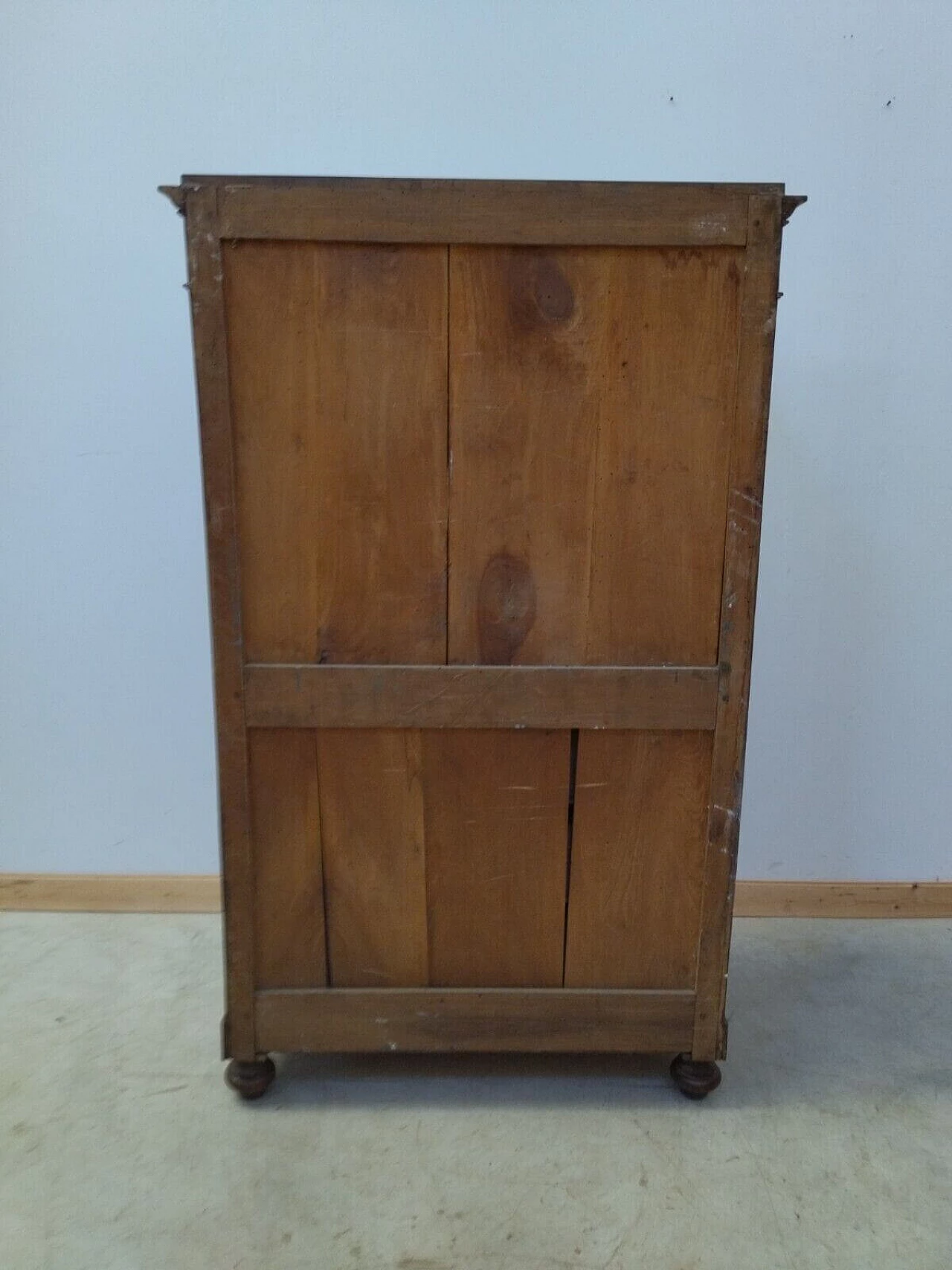 Umbertide walnut flap cabinet, late 19th century 10