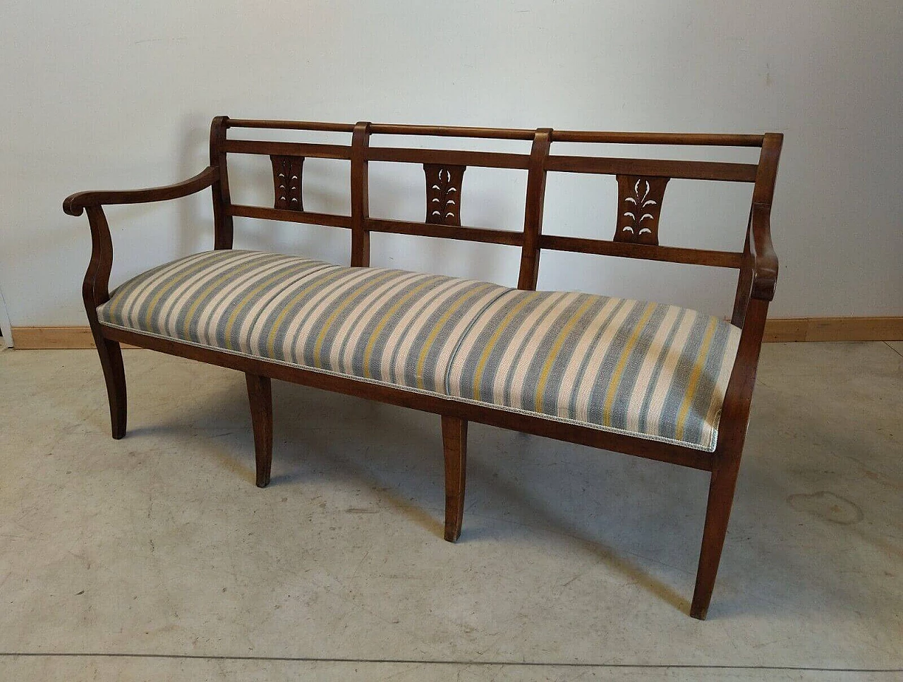 Empire walnut sofa, early 19th century 8