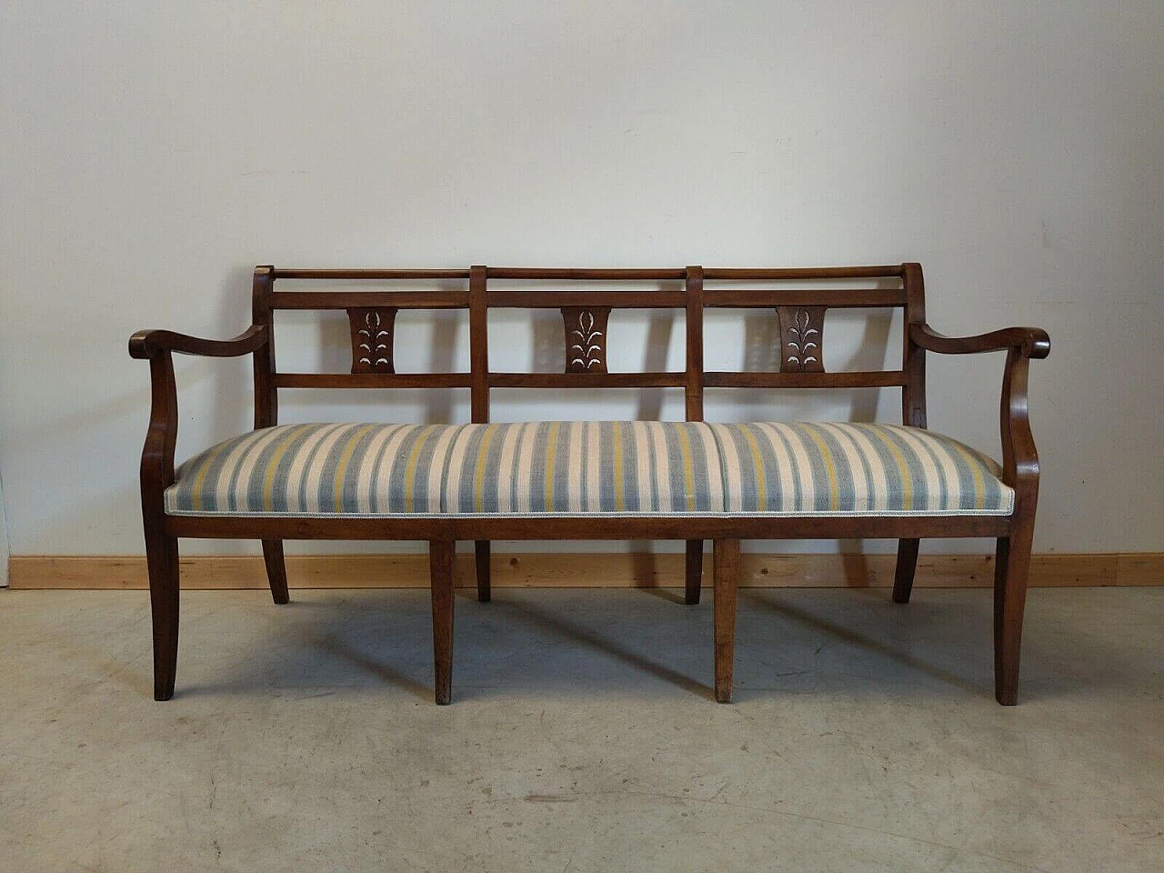 Empire walnut sofa, early 19th century 9