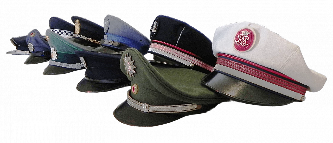 10 Cappelli militari, anni '80 17