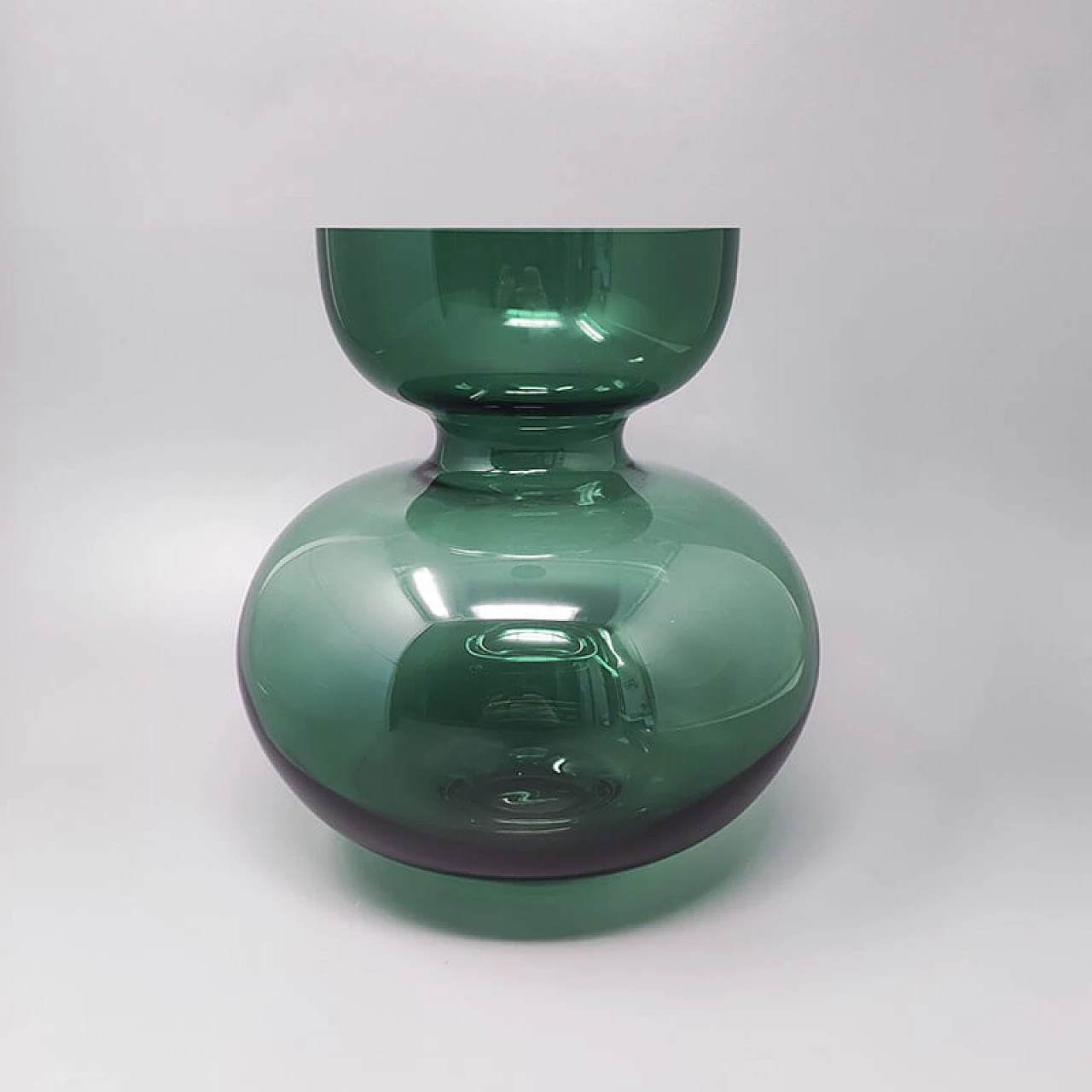 Vaso in vetro soffiato verde di G. Jensen, anni '90 2