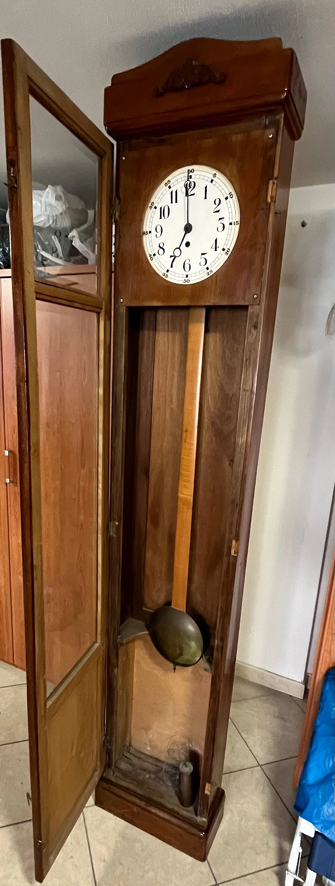 Walnut pendulum clock with carvings, 1940s 5