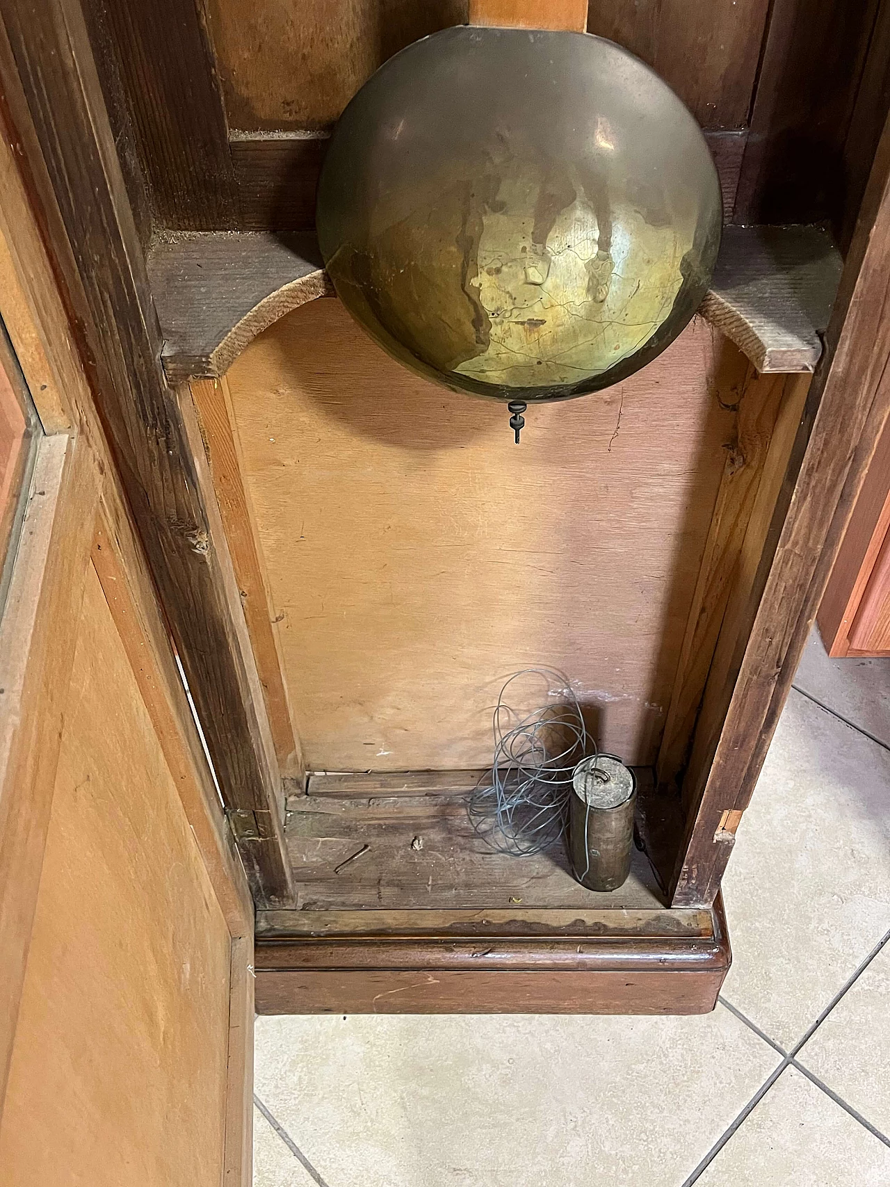 Walnut pendulum clock with carvings, 1940s 7