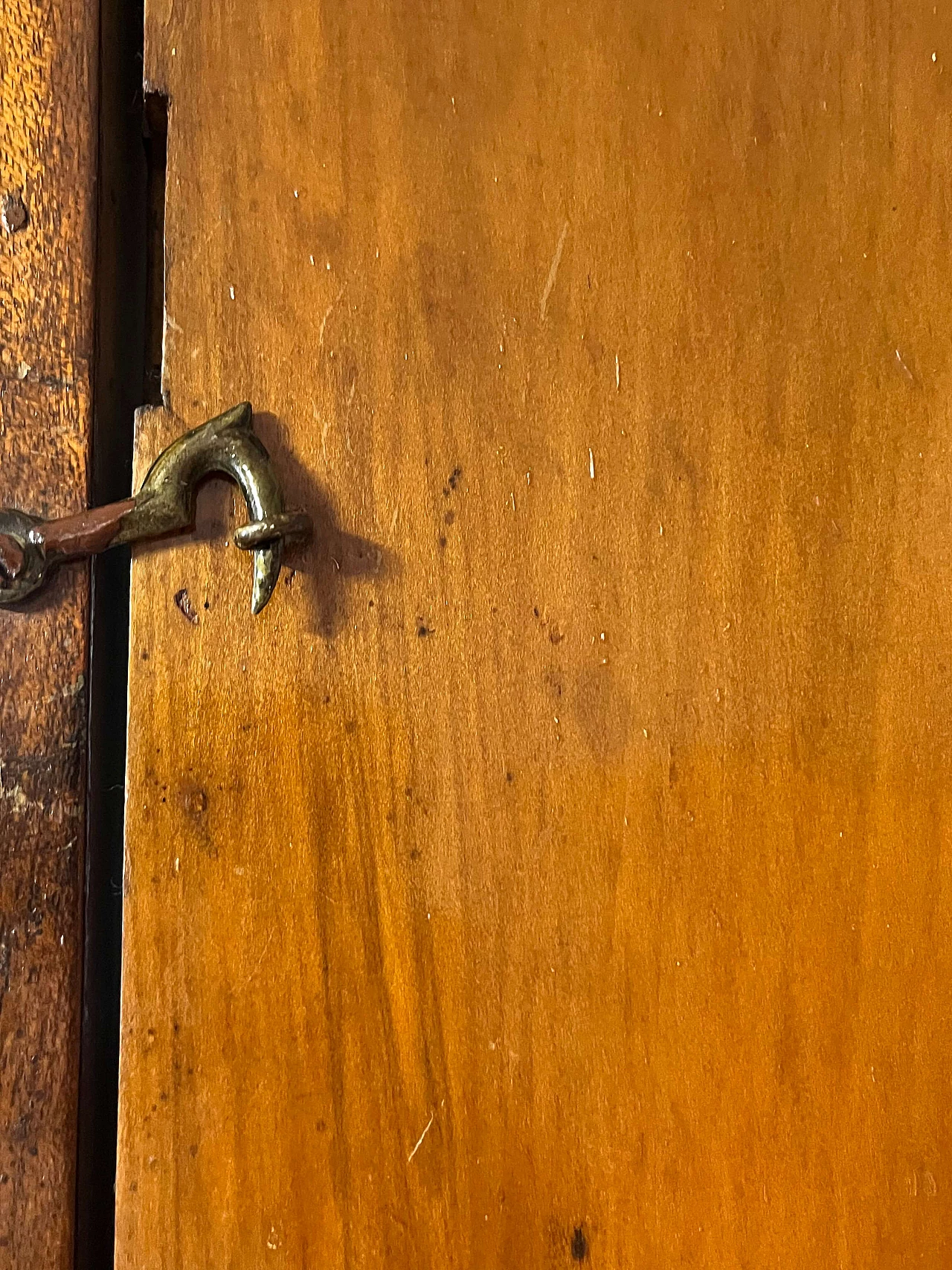 Walnut pendulum clock with carvings, 1940s 9