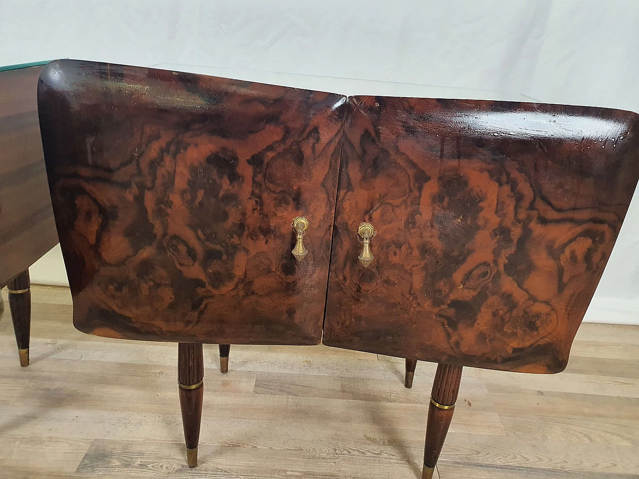 Pair of bedside tables with mirrored top and compartment drawers, 1940s 14