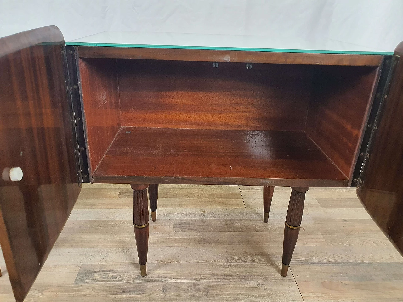Pair of bedside tables with mirrored top and compartment drawers, 1940s 15