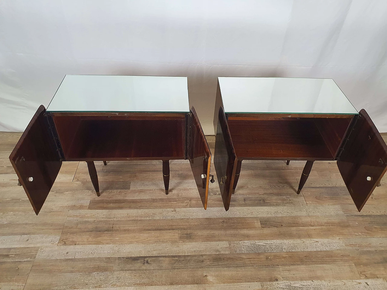 Pair of bedside tables with mirrored top and compartment drawers, 1940s 16