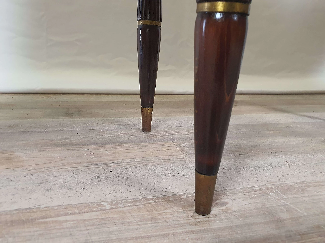 Pair of bedside tables with mirrored top and compartment drawers, 1940s 20