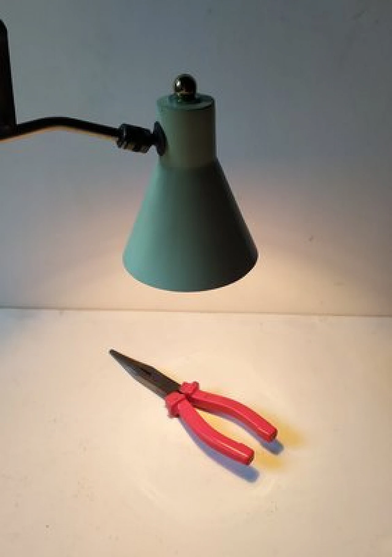 Lampada gialla a forbice in metallo, anni '50 3