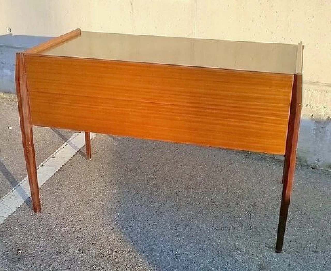 Scrivania in teak attribuita a Gio Ponti per Dassi, anni '50 4